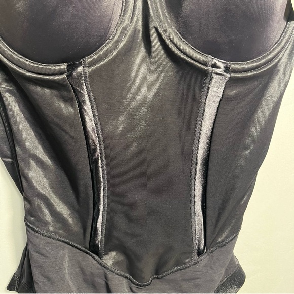 Maidenform® Firm Control Shapewear Easy-Up Strapless Body Shaper 38B NWT - Picture 4 of 11